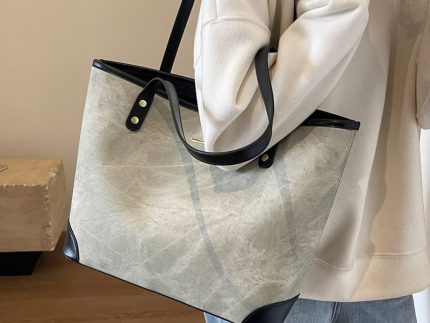 Croisette Chain Wallet