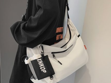 SMALL CHAIN BAG
