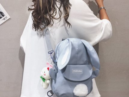 19 HANDBAG