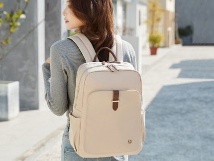 19 HANDBAG