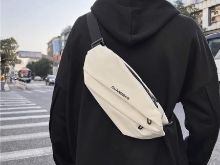 POUCH WITH HANDLE